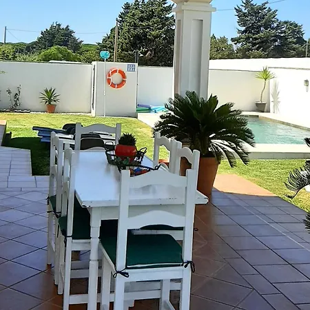 Holiday home Chalet Con Piscina Privada Casa Pepa *
